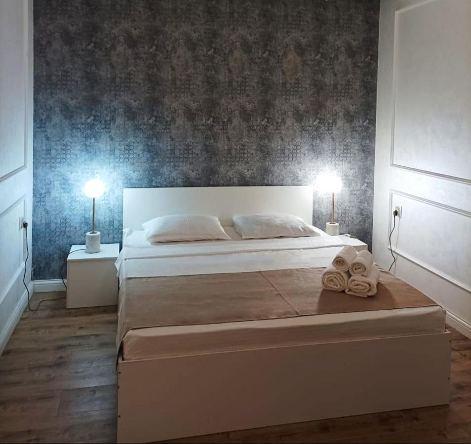Riverside Boutique Hotel 阿拉木图 外观 照片